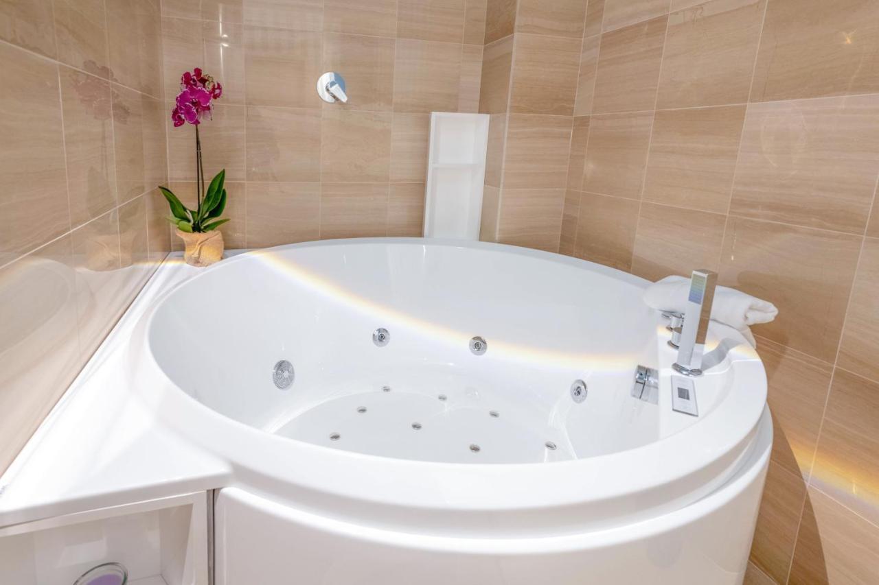 City Gate - Luxury Suites Bari Ngoại thất bức ảnh